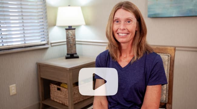 Susan talking about her dental experiences at Farnham Dentistry.